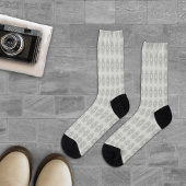 Weinig witte bloemen gevallen naar het landelijke  sokken