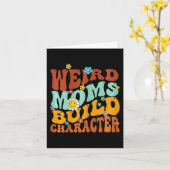 Weird Moms Build Karakter Moederdag Funny Match Kaart (Gele Bloem)