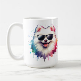 Weißer kleiner Spitz Hund mit Sonnenbrille Koffiemok