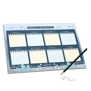 Wekelijks schema met blauw zee notitieblok