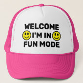 Welcome - I'm In Fun Mode™ Trucker Hat Pet (Voorkant)