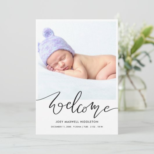 Welcome Modern Script Birth Announcement Aankondiging (Staand voorkant)