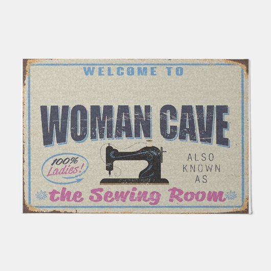 Welcome To My Woman Cave, Sewing Room Deurmat (Voorkant)