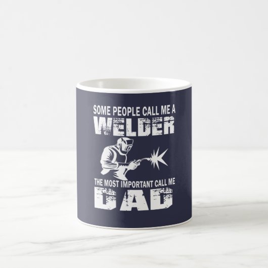 WELDER DAD KOFFIEMOK (Center)