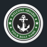 Welkom aan boord van je botnaam Anchor Stars Fores Magneet<br><div class="desc">Een stijlvolle zwarte,  witte en bosgroene ronde magneet met een aangepast nautisch bootanker met sterren op en uw gepersonaliseerde "welkomsttekst" en uw naam van de boot of andere gewenste tekst. Pas ze aan met je favoriete achtergrondkleur en nog veel meer. Maakt een groot geschenk voor elke gelegenheid.</div>