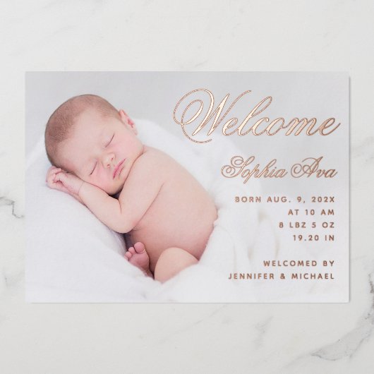 Welkom Baby geboortefoto Roos Elegant Script Gold Folie Uitnodiging (Voorkant)