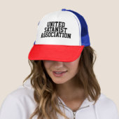 Welkom bij de Amerikaanse Trucker Hat Pet (In situ)