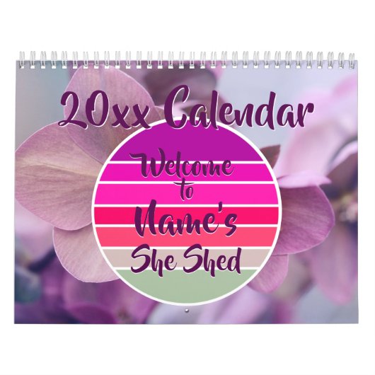 Welkom bij Naam: Ze heeft 20xx Retro Sunset Kalender (Hoes)