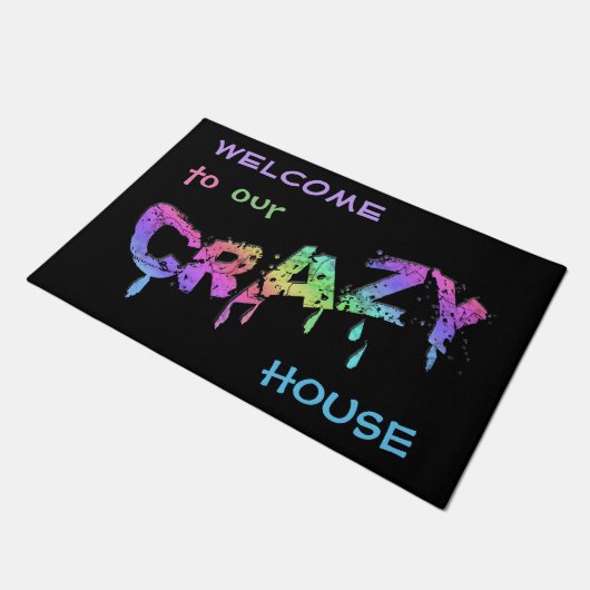 Welkom bij ons Crazy House (aanpasbaar) Deurmat (Schuin)