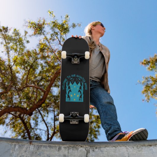 WELKOM BIJ ONS SPOOKHUIS Grappig Halloween Persoonlijk Skateboard (Buiten 1)