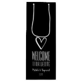 Welkom bij onze bruiloft Black Wijn Cadeautas (Voorkant)