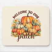 Welkom bij Onze Patch – Cosy Pumpkin Patch Muismat (Voorkant)