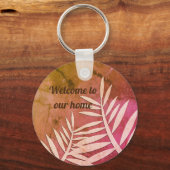 Welkom bij onze thuisvakantie met gebarsten roze sleutelhanger (Voorkant)