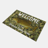 Welkom, Camo Geviste Smallmouth Bass Familie Deurmat (Schuin)