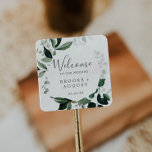 Welkom Emerald Greenery Wedding Vierkante Sticker<br><div class="desc">Deze smaragdgroene trouwwelkomststickers zijn perfect voor een boho bruiloft. Het elegante maar rustige ontwerp is voorzien van rooddonkergroene waterverf bladeren en eucalyptus met een modern boeienbos. Pas deze stickers aan met de locatie van je bruiloft,  namen en trouwdatum. Deze etiketten zijn perfect voor bestemmingsbruiloften en hotelgastwelkomstzakken.</div>
