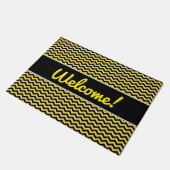 "Welkom!" + Geel en zwart looplijnpatroon Deurmat (Schuin)