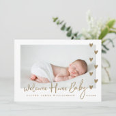 Welkom Home Baby Moderne Minimale Gold Hearts Foto Aankondiging (Staand voorkant)