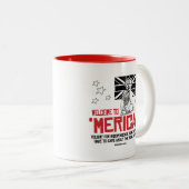 Welkom in Amerika - hoeft niet te schelen Tweekleurige Koffiemok (Voorkant rechts)