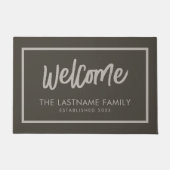 Welkom in Big Script - Familienaam Neutrale Kleure Deurmat (Voorkant)