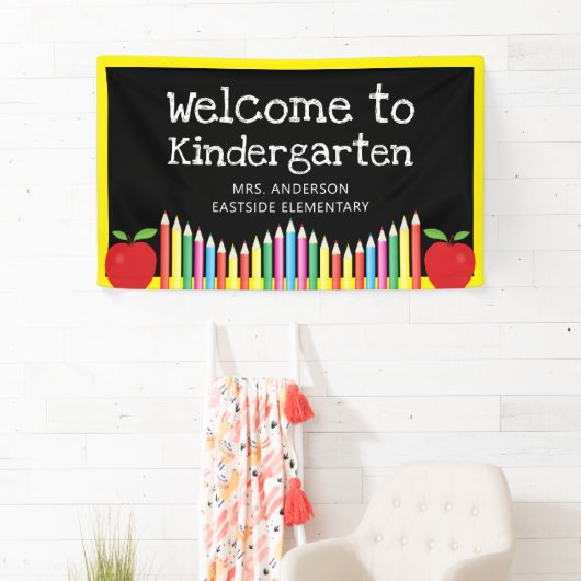 Welkom in de kindergarten Apple-gekleurde pennen Spandoek (Insitu)