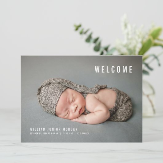 Welkom minimalistische aankondiging van geboorte F (Staand voorkant)