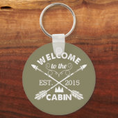 Welkom op de Cabin | Rustige olijven en wit Sleutelhanger (Voorkant)