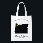 Welkom Oregon Wedding Bag, zwart & goudTas Boodschappentas<br><div class="desc">Vul deze welkomsttas met favoriete godies voor je gasten als ze in Oregon aankomen!</div>