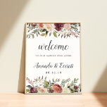 Welkom Rustic Bloom Wedding Poster<br><div class="desc">Welkom gasten op je bruiloft met ons Rustic Bloom poster,  met waterverf botanische groenery en bloemen in rijke herfstkleuren,  met "welkom in ons geluk ooit daarna",  je namen,  en trouwdatum in een chique mix van traditionele serif- en kalligrafische lettersoorten.</div>