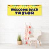 Welkom terug met naam en confetti streer spandoek (Insitu)