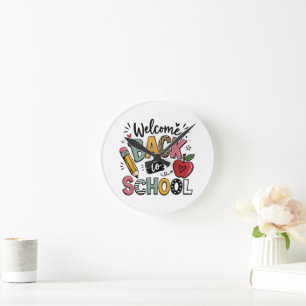 Welkom terug op school leraar leerling eerste dag ronde klok