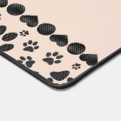 Welkomstpagina's zwart-wit polaire dot op roze bureaumat (Hoek)
