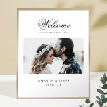 Welkomstwoord van de moderne Foto Engagement Party Poster<br><div class="desc">Deze simpelweg elegante sjabloon van de fototrouwverlofpartij biedt een scherp, modern design met een klassiek schilderij. Pas het aan met uw favoriete foto en maak het uniek van u! U kunt de doopvont en de kleur van de tekst veranderen om uw smaak aan te passen. En kijk alsjeblieft naar ons...</div>