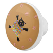 Well Dressed Cats Making Paw Prints in the Sand Keramische Knop (Rechts)