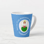 Welsh Angel Chanoeka Vlag gepersonaliseerd Latte Mok (Rechterhoek)