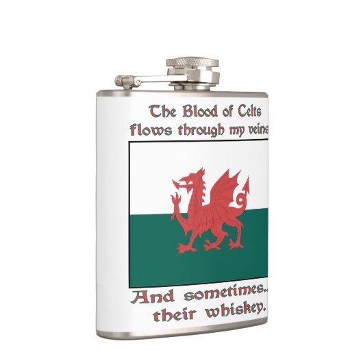 Welsh Blood of Celts and Whiskey Heupfles (Rechts)