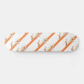 Welsh Corgi met een Floral Strip Persoonlijk Skateboard (Horizontaal)