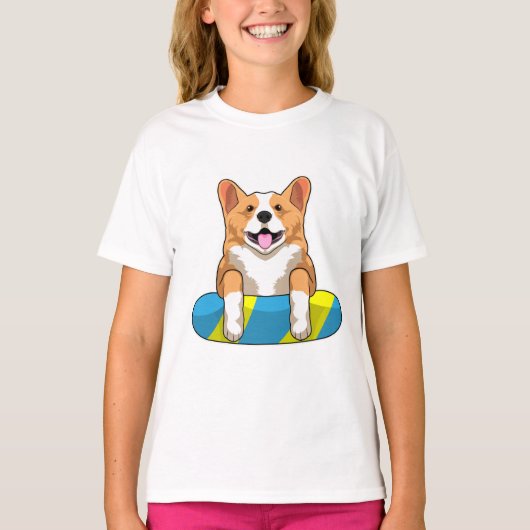 Welsh Corgi tijdens het zwemmen met een zwembord T-shirt (Voorkant)