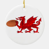 Welsh Dragon met een Rugby Ball-keramiek Keramisch Ornament (Achterkant)