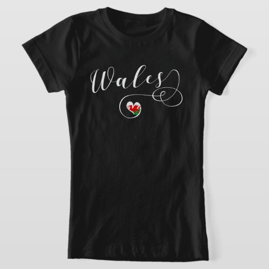 Welsh Flag in Heart, Wales T-Shirt (Laagn)