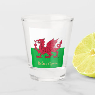 Welsh Flag & Wales country patriot/sport Cymru Shot Glas