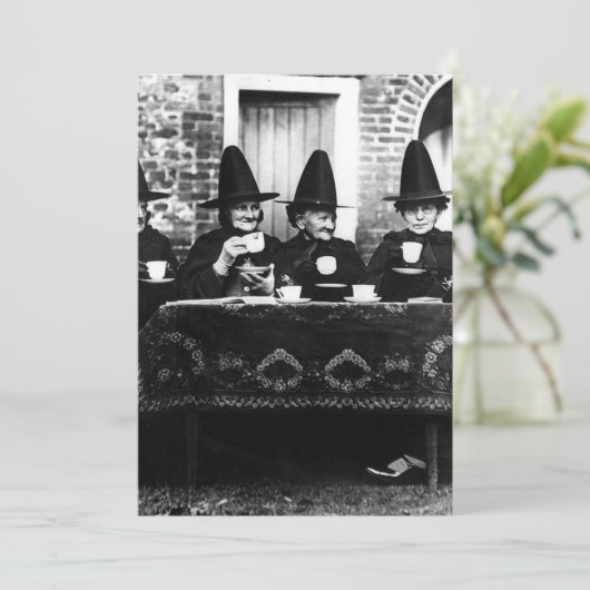 Welsh Heksen - Thee Partij Antiek Kaart (Staand voorkant)