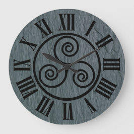 Welsh Slate Effect, Celtic Icon, Black Roman Figs. Grote Klok