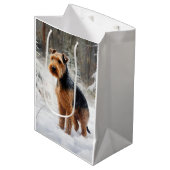 Welsh Terrier Laat het sneeuwen Kerstmis Medium Cadeauzakje (Voorkant Gekanteld)