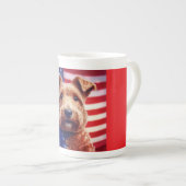 Welsh Terrier met Amerikaanse vlag en bandana Porselein Kop (Voorkant rechts)