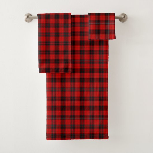 Wemyss tartan red black plaid bad handdoek (Insitu)