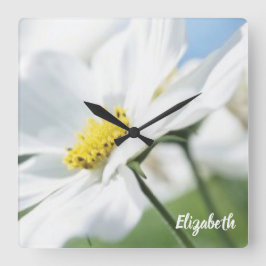 Wensen met witte madeliefjes gepersonaliseerd vierkante klok