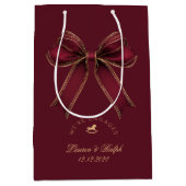 We're Engaged Elegant Burgundy Gold Bow Luxury Medium Cadeauzakje (Voorkant)