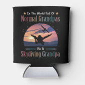 Wereld vol met normale opa's zijn skydiving opa blikjeskoeler (Voorkant)