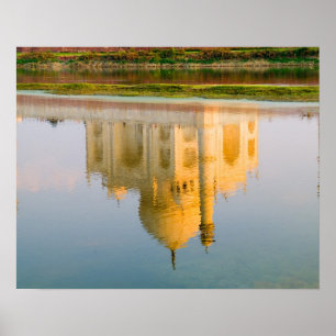 Wereldberoemde Taj Mahal tempelreflectie bij Poster