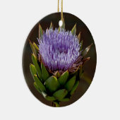 Wereldbol Artichoke, Cynara Cardunculus, in bloem. Keramisch Ornament (Rechts)